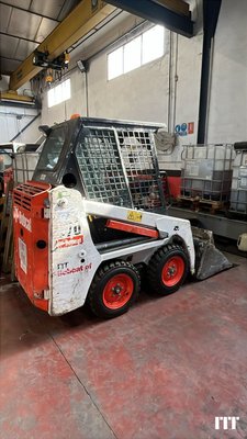 Mini track loader Bobcat S70 - 1