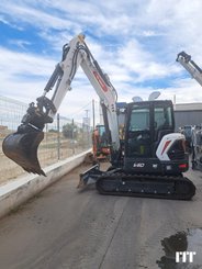 Mini excavator Bobcat E60 - 1